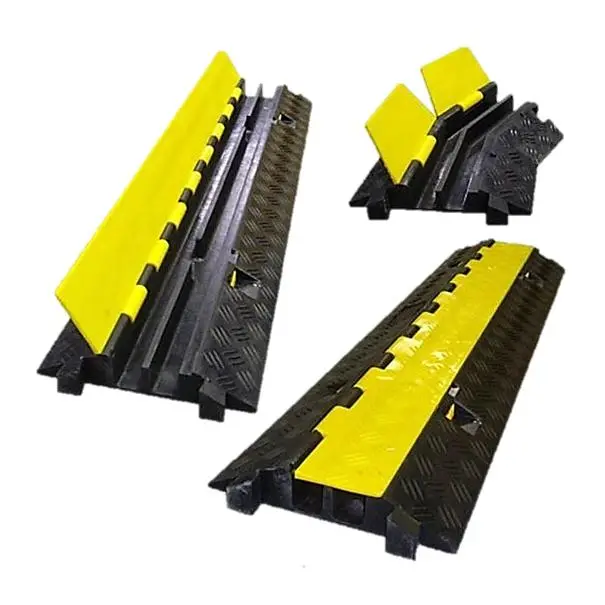 Safety Hose Ramp With Integrated Protective Channel 1